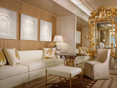 Enclave King Living Room