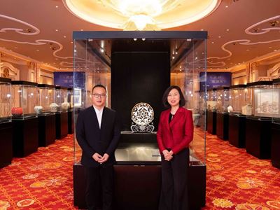 xMaster Chang's work Peace Dove is donated to Wynn for permanent collection