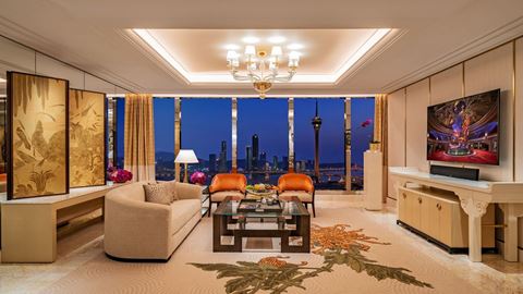 Encore Grand Salon Suite Living Room by Lyiso