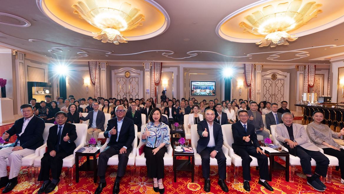 Wynn hosts the Art Culture and Tourism Seminar to introduce the cultural tourism of Jingdezhen and explore its ceram