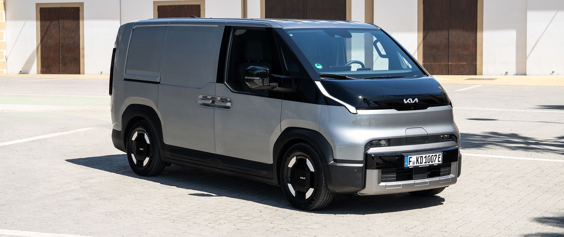 kia-pv5-cargo-achieves-maximum-five-star-rating-in-2025-euro-ncap-commercial-van-safety-assessment