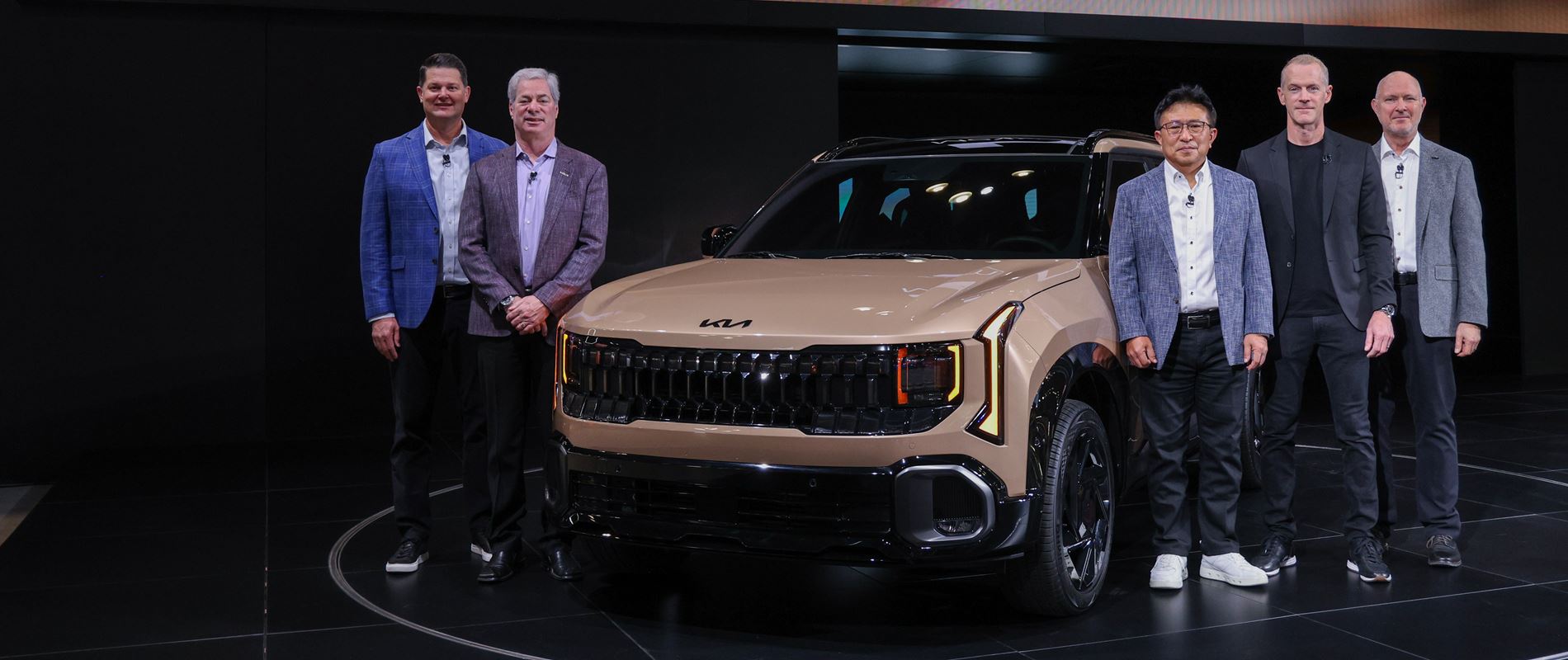 kia-showcases-all-new-seltos-suv--2027-ev3-and-pv5-wav-accessible-mobility-concept-at-new-york-inter