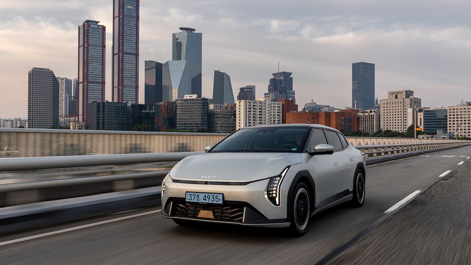 Kia EV4 redefines the electric sedan experience with class leading innovation spacious interior and premium technology