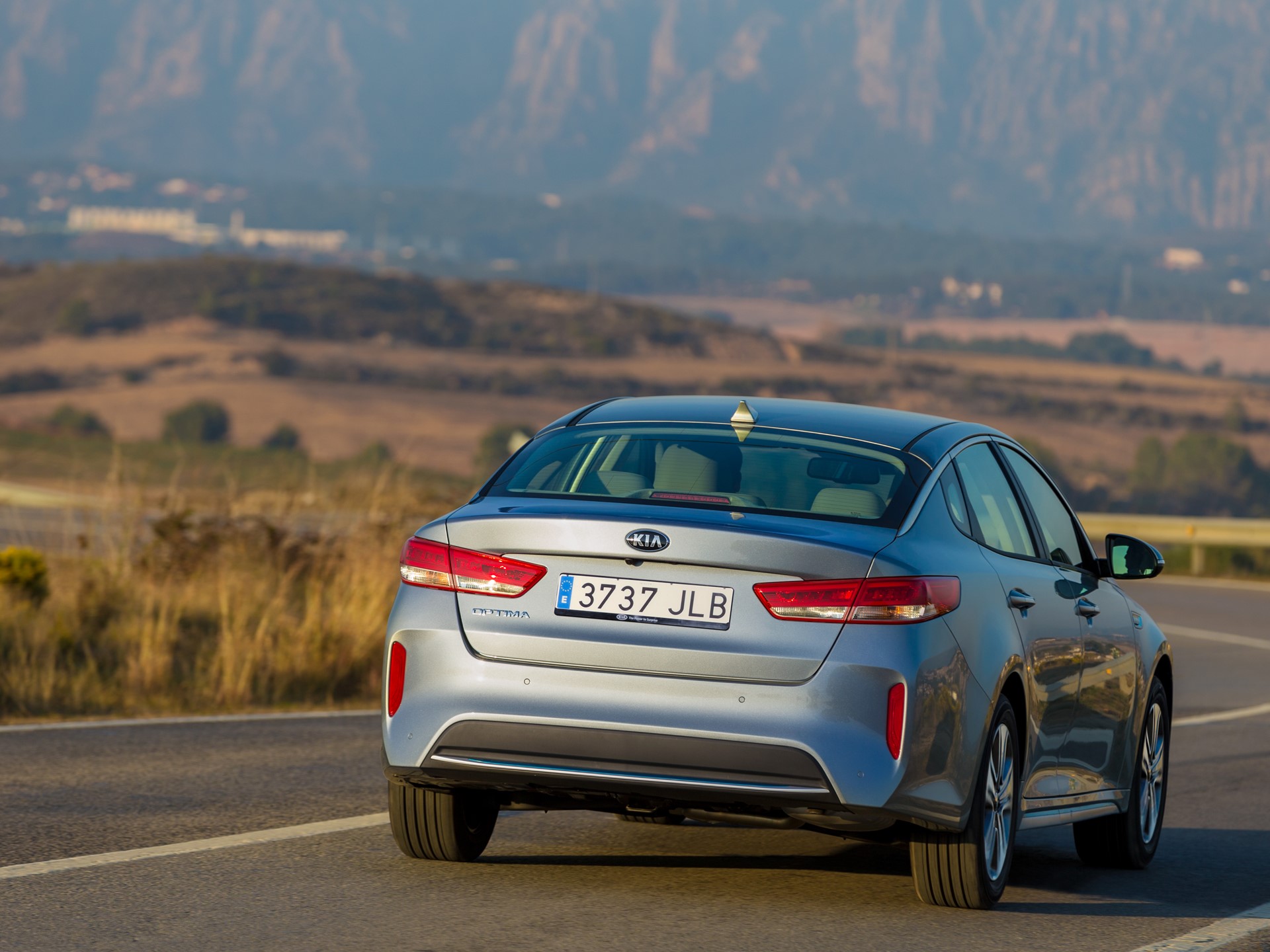 Optima Plug-in Hybrid