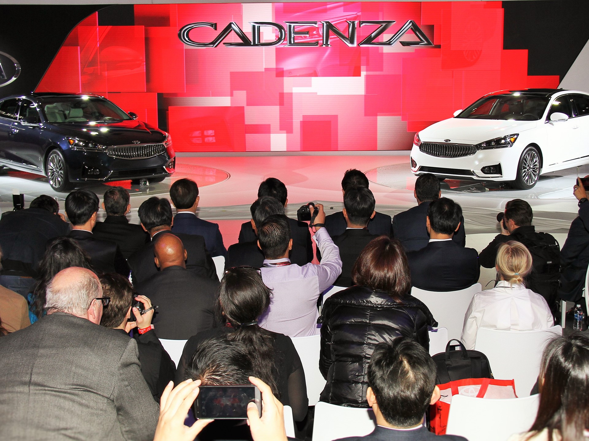 2016 NY Auto Show CADENZA PRESS EVENT
