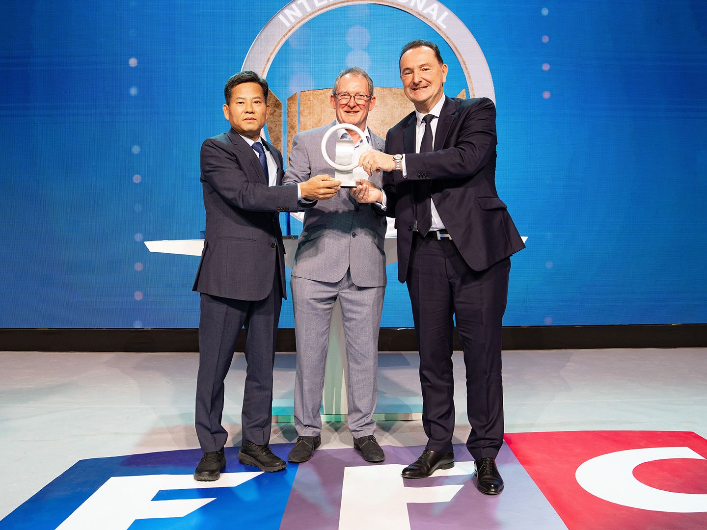  p 3 k pv5 2026 i v y 