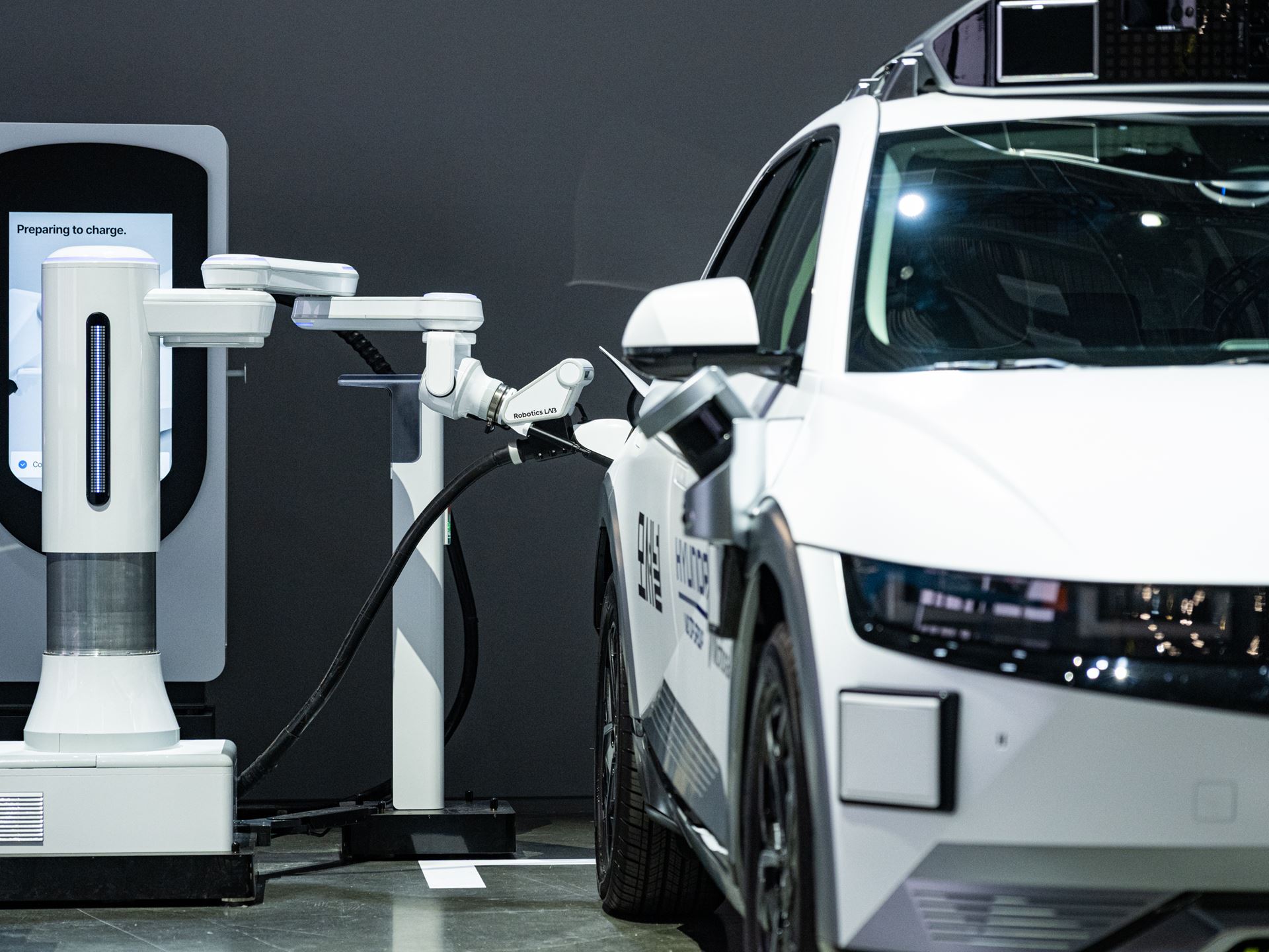 Hyundai Motor Group Showcases AI Robotics Products and Solutions at CES 2026