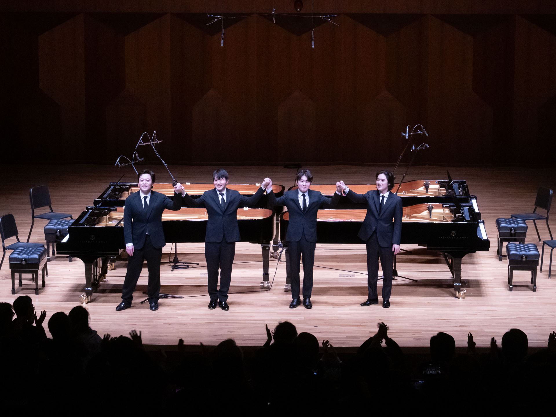 HMG Hosts Memorial Concert Marking 25th Anniversary of Founding Chairman Ju yung Chung s passing