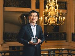Kia President and CEO Ho Sung Song honored at 2025 Autocar Awards