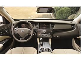 Kia Quoris Front Dash