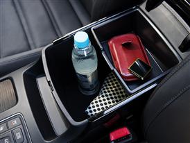 Kia Sorento - Interior 17 Kia Sorento - Interior 17