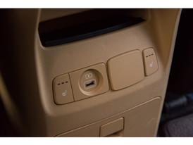 Kia Grand Carnival Interior 11