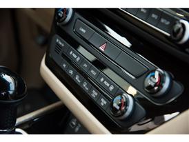 Kia Grand Carnival Interior 23