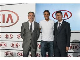 Nadal with Kia Motors Spain Managing Director Emilio Herrera (left) and President Kyung-Hyun Kim