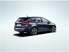 2016 Kia cee'd SW - exterior 2