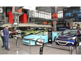 2016 NY Auto Show CADENZA PRESS EVENT