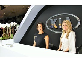 2016 NY Auto Show CADENZA PRESS EVENT