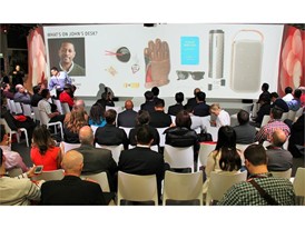 2016 NY Auto Show CADENZA PRESS EVENT