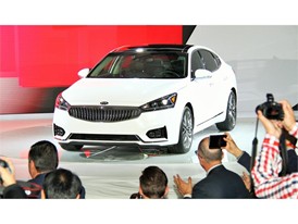 2016 NY Auto Show CADENZA PRESS EVENT