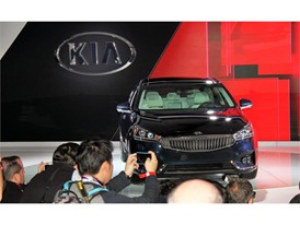 2016 NY Auto Show CADENZA PRESS EVENT