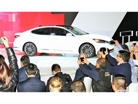 2016 NY Auto Show CADENZA PRESS EVENT