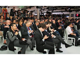 2016 NY Auto Show CADENZA PRESS EVENT