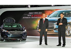 2016 NY Auto Show CADENZA PRESS EVENT