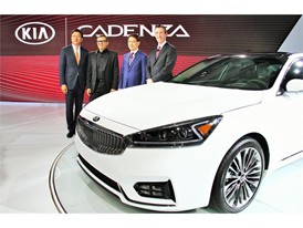 2016 NY Auto Show CADENZA PRESS EVENT