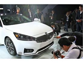 2016 NY Auto Show CADENZA PRESS EVENT