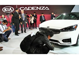 2016 NY Auto Show CADENZA PRESS EVENT