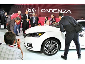 2016 NY Auto Show CADENZA PRESS EVENT