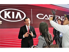 2016 NY Auto Show CADENZA PRESS EVENT