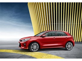 4th Generation Kia Rio - Side