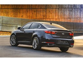Kia Cadenza (rear quarter)