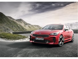 Kia Stinger GT Dynamic (2)_EU Spec
