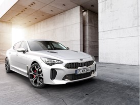 Kia Stinger GT Exterior (4)_EU Spec