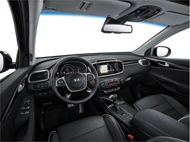 Kia Sorento - Interior view