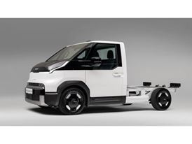 Kia unveils PV5 Chassis Cab and the “Kia Business Solutions Ecosystem” at SOLUTRANS 2025: a new benchmark for modular electric vans