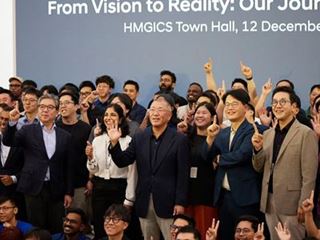 Hyundai Motor Group Innovation Center Singapore Celebrates First Anniversary with Group Executive Chair Euisun Chung Hyundai Motor Group Innovation Center Singapore Celebrates First Anniversary with Group Executive Chair Euisun Chung