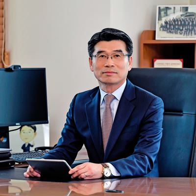 Ho Sung Song, President and CEO, Kia Corporation