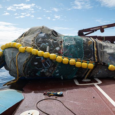 Kia X The Ocean Cleanup record catch, Victoria (CA) Offload