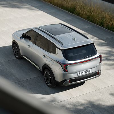 Kia Carens Clavis Exterior - Rear