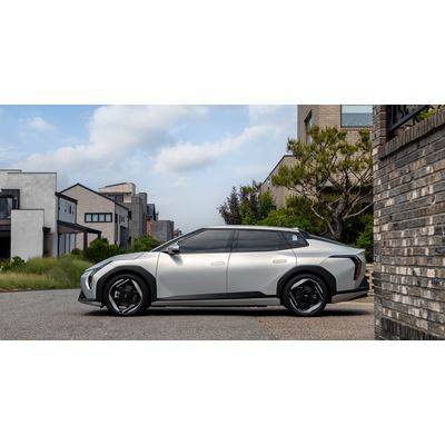 Kia EV4 redefines the electric sedan experience with class-leading innovation, spacious interior and premium technology