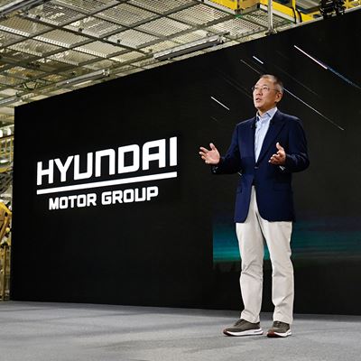 Hyundai Motor Group Executive Chair Euisun Chung and Chung Family Honored with Automotive News  Centennial Award