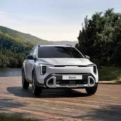 The new Kia Stonic - GTL - Front Quarter