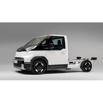 Kia unveils PV5 Chassis Cab and the “Kia Business Solutions Ecosystem” at SOLUTRANS 2025: a new benchmark for modular electric vans