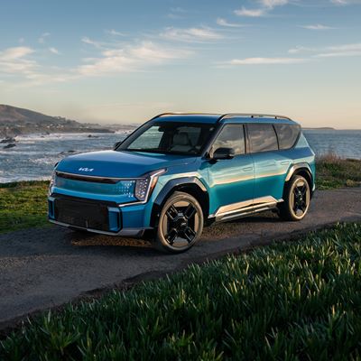 Hyundai Motor Group Tops 2025 IIHS Top Safety Awards Underscoring Automotive Safety Leadership