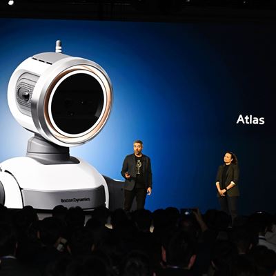 (From left) Alberto Rodriguez, Director of Atlas Behavior at Boston Dynamics; Carolina Parada, Head of Robotics at Googl