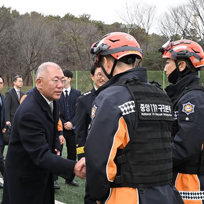 Hyundai Motor Group Donates Unmanned Firefighting Robots to Korea National Fire Agency for Safeguarding Firefighters