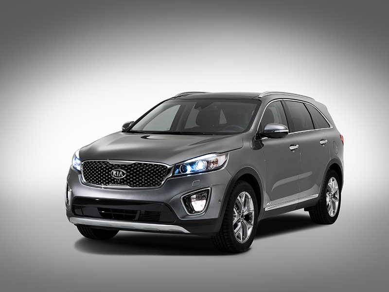 3rd Generation Kia Sorento_Europe Spec (front quarter) 3rd Generation Kia Sorento_Europe Spec (front quarter)
